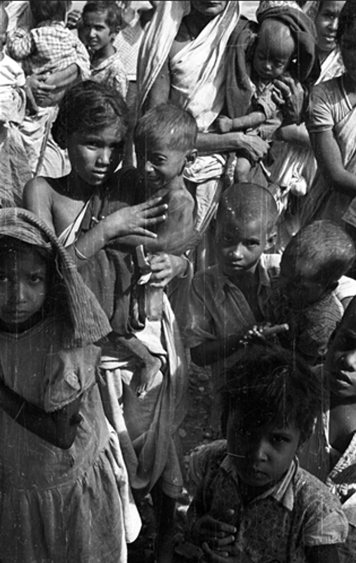 পূর্ববঙ্গ থেকে উদ্বাস্তু হয়ে পশ্চিমবঙ্গে আসা দরিদ্র শিশুদের বাস্তব চিত্র